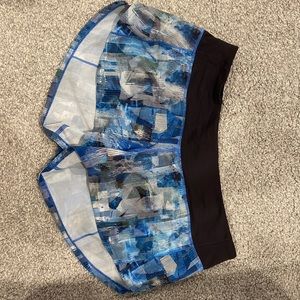Lululemon low rise speed up short 2.5” lined